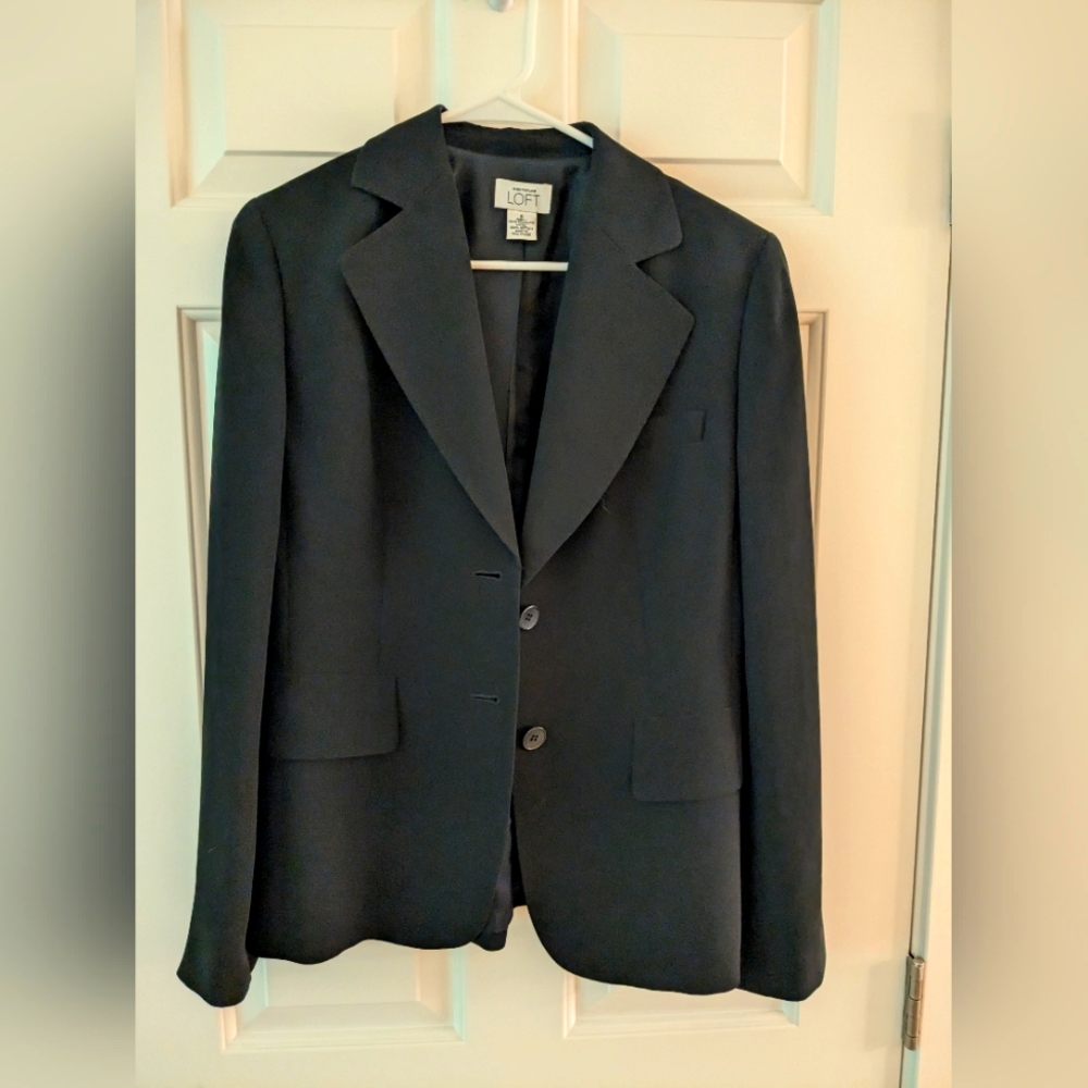 Women's Ann Taylor Loft 2 Button Blazer Black size 6